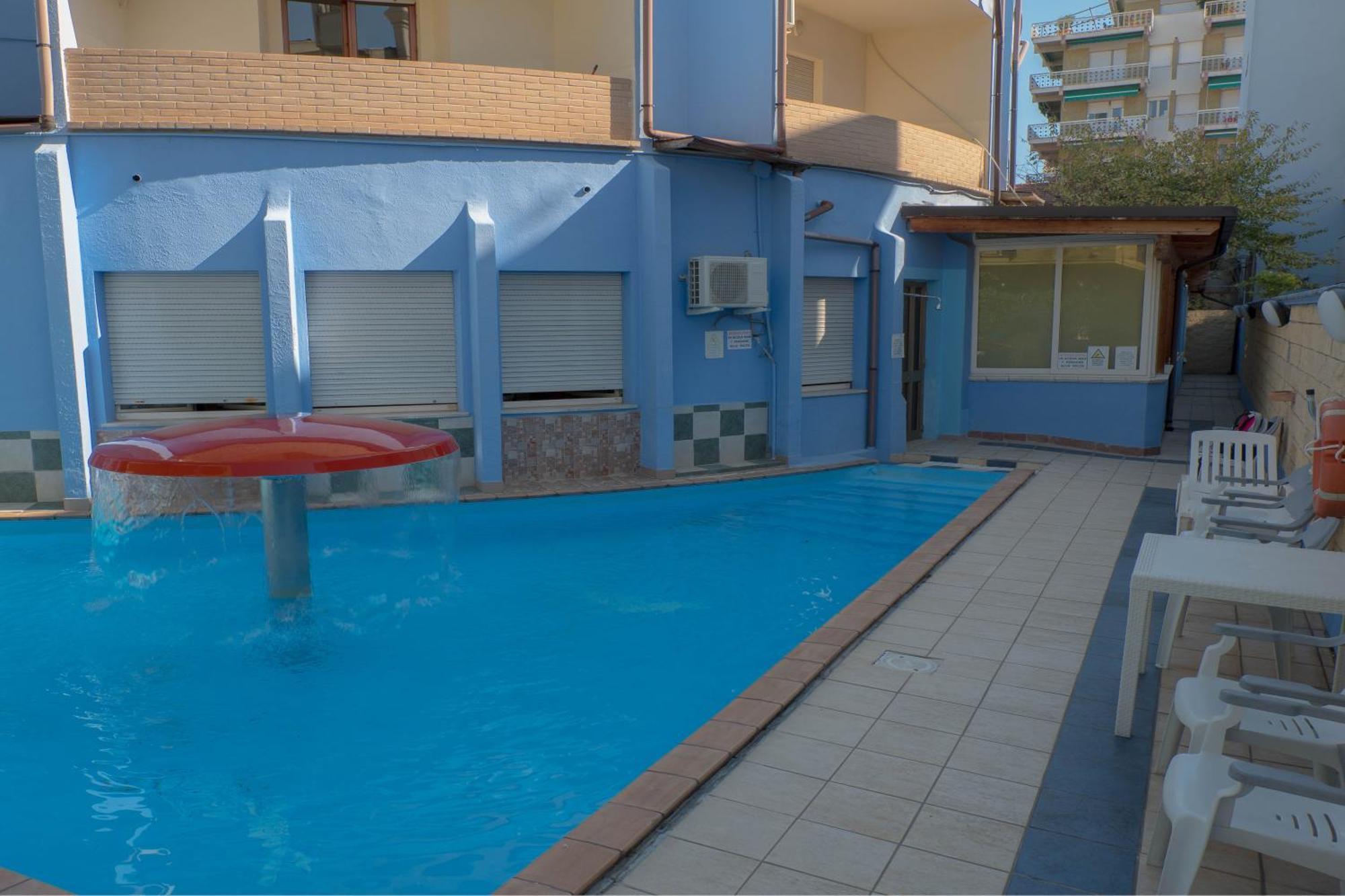Hotel Albatros Roseto Degli Abruzzi Exterior foto